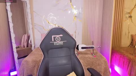 penelope online show from April 2026 03:20:01 AM