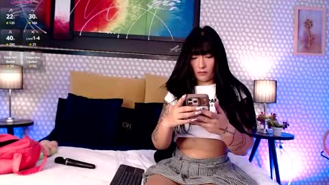 Penelope  Lets get to 100 hands up  online show from May 2026 04:10:02 AM