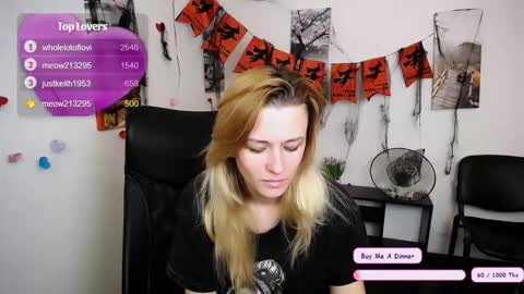 Mia online show from November 2025 02:57:02 AM