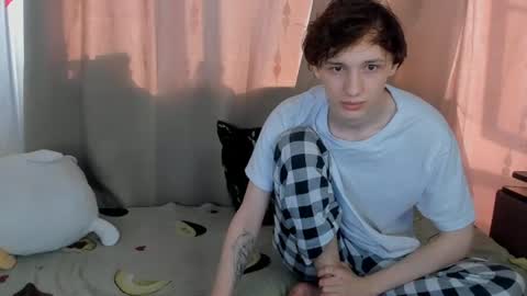 Snapshot of perfect_couplexx chatting on June 2026 12:19:01 PM Lina and John online show from June 2026 12:19:01 PM