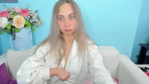 Julia online show from May 2026 02:03:02 PM