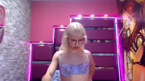 perfectlump online show from October 2025 04:49:02 PM