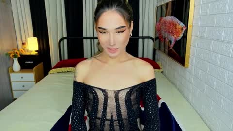 Chloe online show from October 2025 01:17:01 AM