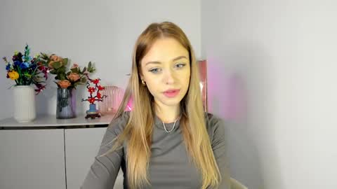 Cindy online show from March 2026 05:52:01 AM