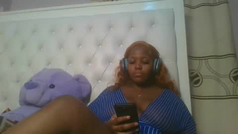 Snapshot of periwinkle20 chatting on April 2026 02:51:02 AM Taurus online show from April 2026 02:51:02 AM