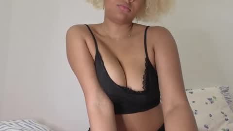 perkyamberxx online show from May 2026 10:53:01 AM
