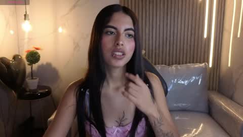 perla_lovely online show from April 2026 01:03:02 PM