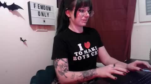 Persephone online show from April 2026 12:08:02 PM