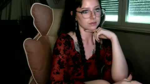 Snapshot of persephones_garden chatting on July 2026 12:09:02 PM Persephone online show from July 2026 12:09:02 PM