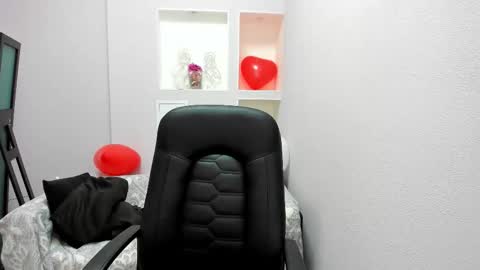 horror flying on the wings of the night.... online show from February 2026 11:08:02 AM