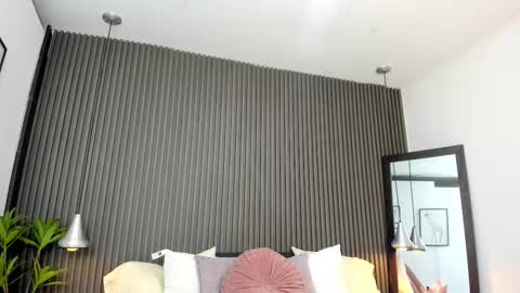 Lizza online show from September 2025 11:44:02 AM