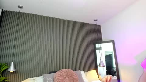 Lizza online show from October 2025 11:28:01 AM