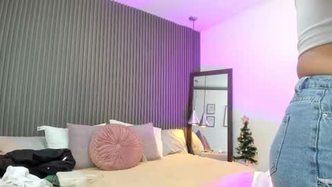 Lizza online show from December 2025 11:28:01 AM