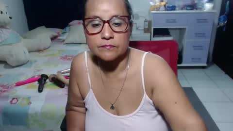 Snapshot of pervert_mommy_x chatting on April 2026 09:56:01 AM SAMY online show from April 2026 09:56:01 AM