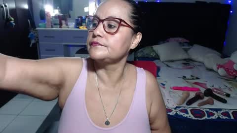 Snapshot of pervert_mommy_x chatting on June 2026 11:40:02 AM SAMY online show from June 2026 11:40:02 AM