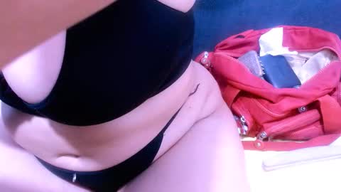  Nicole   online show from October 2025 06:20:02 PM