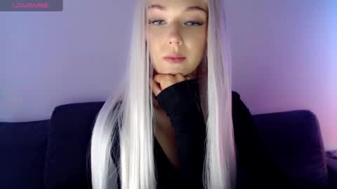 Snapshot of pervyblonde chatting on February 2025 12:33:01 PM Isabella online show from February 2025 12:33:01 PM