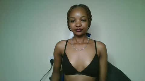 Snapshot of petal_palette chatting on July 2026 04:40:01 AM Lolly online show from July 2026 04:40:01 AM