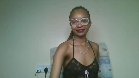 Snapshot of petal_palette chatting on July 2026 07:12:01 AM Lolly online show from July 2026 07:12:01 AM
