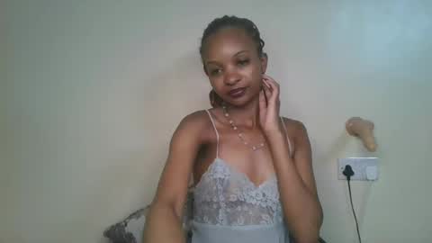 Snapshot of petal_palette chatting on July 2026 07:46:01 AM Lolly online show from July 2026 07:46:01 AM