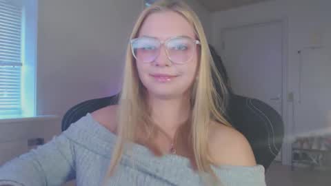 Snapshot of petalkiss chatting on September 2025 05:12:02 PM petalkiss online show from September 2025 05:12:02 PM