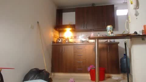 kamila online show from March 2026 10:32:01 PM