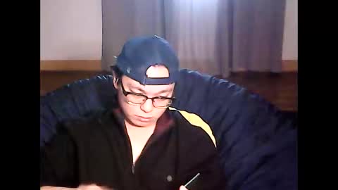 Snapshot of peter_p1999 chatting on November 2025 06:23:02 AM peter p online show from November 2025 06:23:02 AM