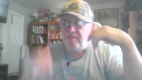 Snapshot of peterinohio57 chatting on December 2025 04:03:02 PM peterinohio57 online show from December 2025 04:03:02 PM