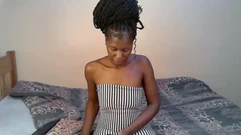 Snapshot of petite_anyaa chatting on October 2025 02:01:02 AM Anya online show from October 2025 02:01:02 AM