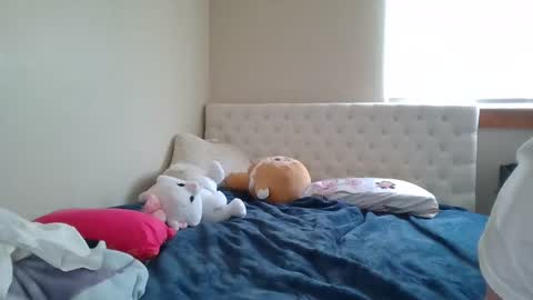 Little cupcake online show from February 2025 07:41:02 PM