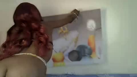 Snapshot of petite_lunar chatting on November 2025 04:08:01 PM Lunar online show from November 2025 04:08:01 PM