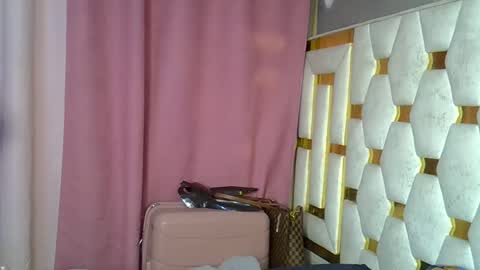 Snapshot of petite_lunar chatting on November 2025 02:32:01 AM Lunar online show from November 2025 02:32:01 AM