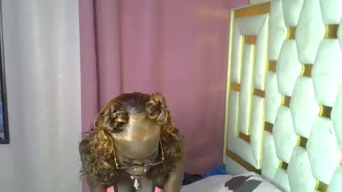 Snapshot of petite_lunar chatting on January 2026 10:03:02 PM Lunar online show from January 2026 10:03:02 PM