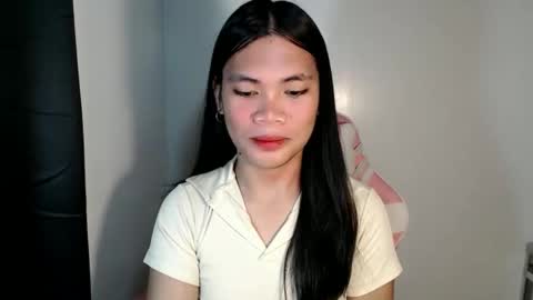 petite_pauline online show from March 2026 02:45:02 PM