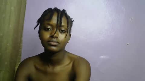 petite_star2 online show from October 2025 10:39:02 PM