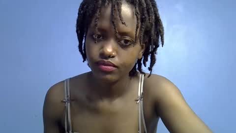 petite_star2 online show from February 2026 02:15:01 PM