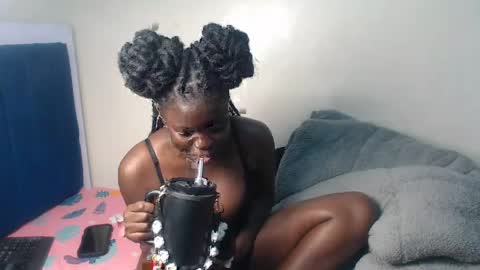 petitebeautyy online show from June 2026 02:38:01 AM
