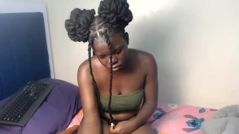 petitebeautyy online show from June 2026 02:39:01 PM