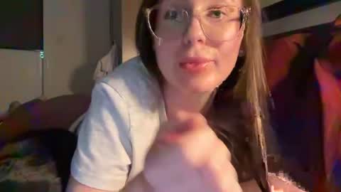 Snapshot of petitebecky chatting on June 2026 12:47:02 PM Petite Becky online show from June 2026 12:47:02 PM