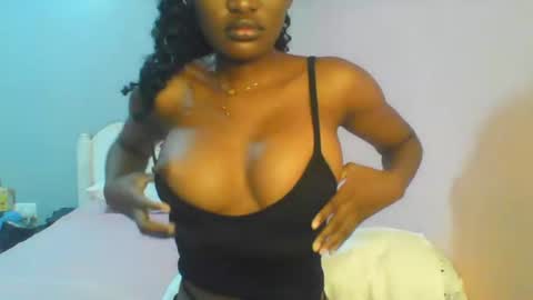 Snapshot of petiteediva chatting on June 2026 02:36:01 AM diva online show from June 2026 02:36:01 AM