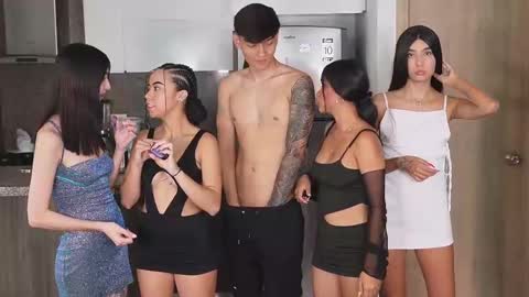 Sara Emma and Nahomy online show from March 2025 08:42:02 PM