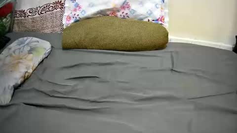 petitetasha online show from December 2025 07:24:01 AM