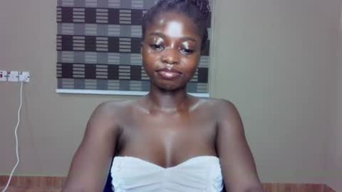 petitexxebony online show from June 2026 07:37:01 PM
