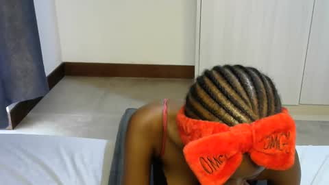 petitpearl online show from March 2025 12:37:01 PM