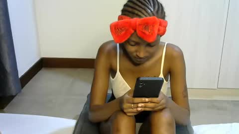 petitpearl online show from March 2025 05:18:02 PM