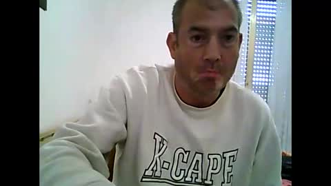 Snapshot of pets76 chatting on March 2026 03:39:02 PM pets76 online show from March 2026 03:39:02 PM