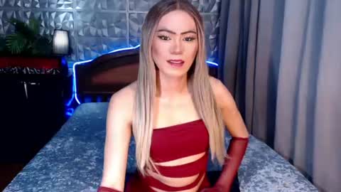 Snapshot of pettie_bigload chatting on June 2026 02:53:01 AM Jim online show from June 2026 02:53:01 AM