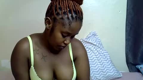 pettite_gal online show from May 2026 04:37:01 PM
