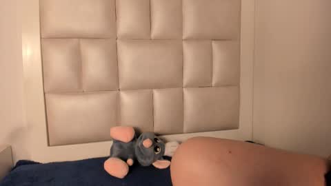 peyton_wat20 online show from November 2025 01:16:01 AM