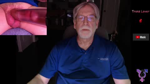 Snapshot of pghk2000 chatting on April 2026 06:11:01 AM George online show from April 2026 06:11:01 AM